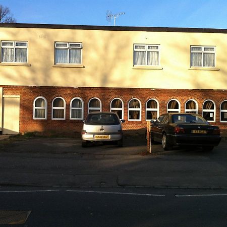 Hillingdon Lodge Exterior foto